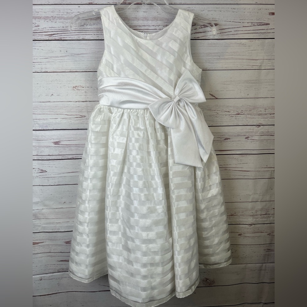 Jayne Copeland White Striped girls formal Dress with Bow Size 8